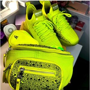 Steve Madden (Bundle) Shoes 8.5 & Matching Fanny Bag